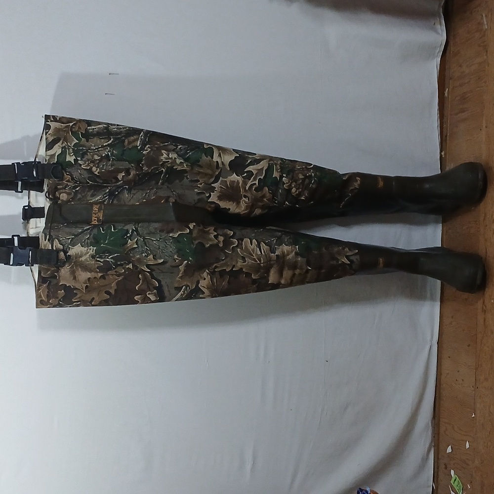 RedHead Bone-Dry Camouflage Waders, """ ATTENTION TROUT FISHERMAN""" GO IN STYLE